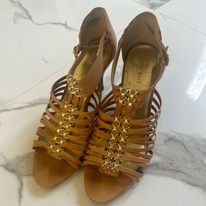 Nine West tan/beige sandals